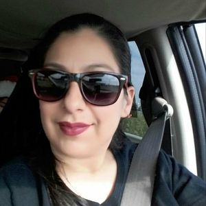 Meet your Posher, Yvette